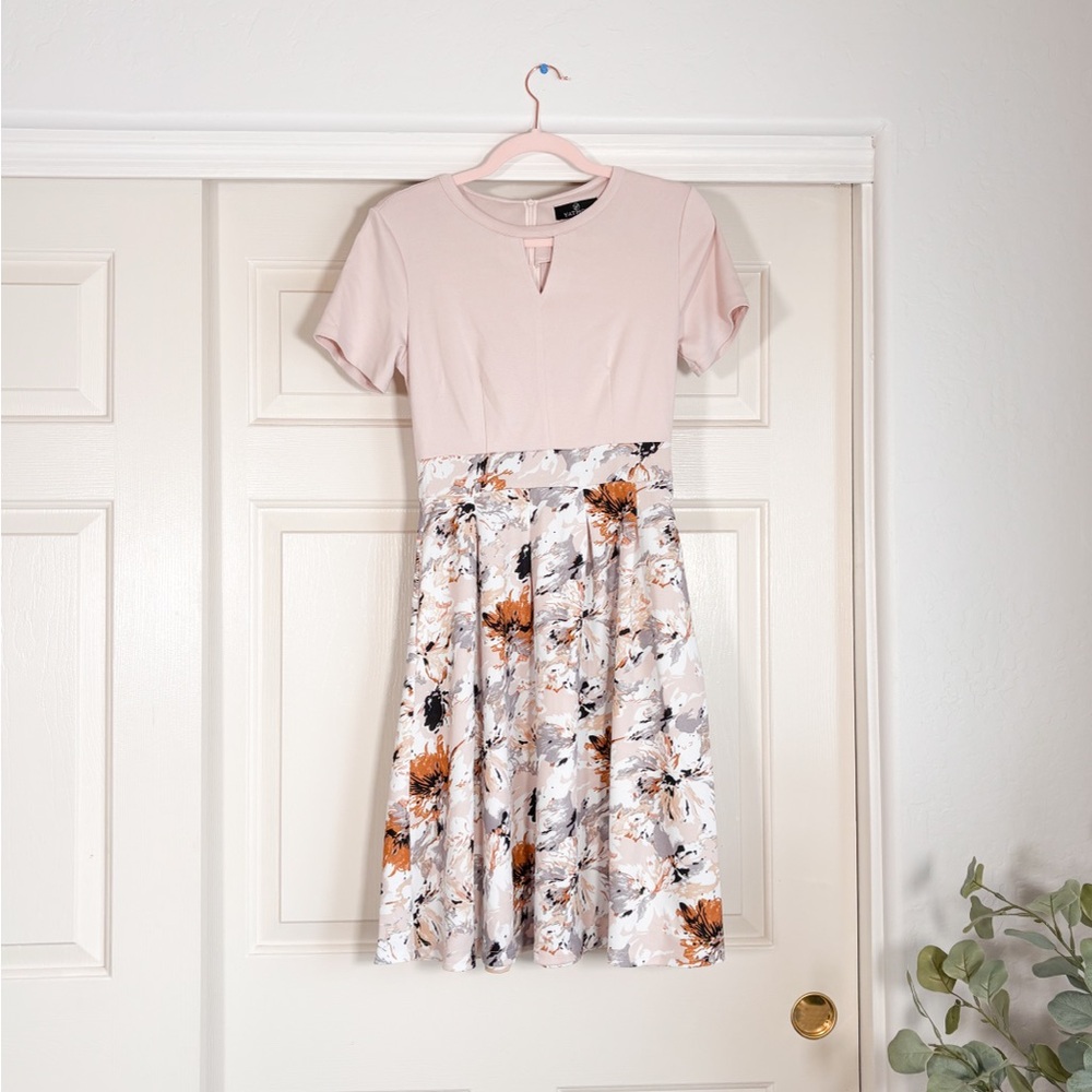 Vintage Light Pink Beige Floral Flared A-Line Dress w/Pockets